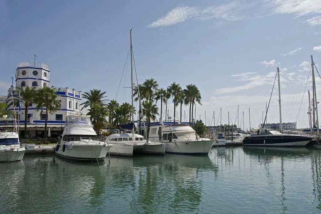 1St Line Of The Beach, La Rada Beach! Ac,Wifi,Terrace, Private Parking Estepona
