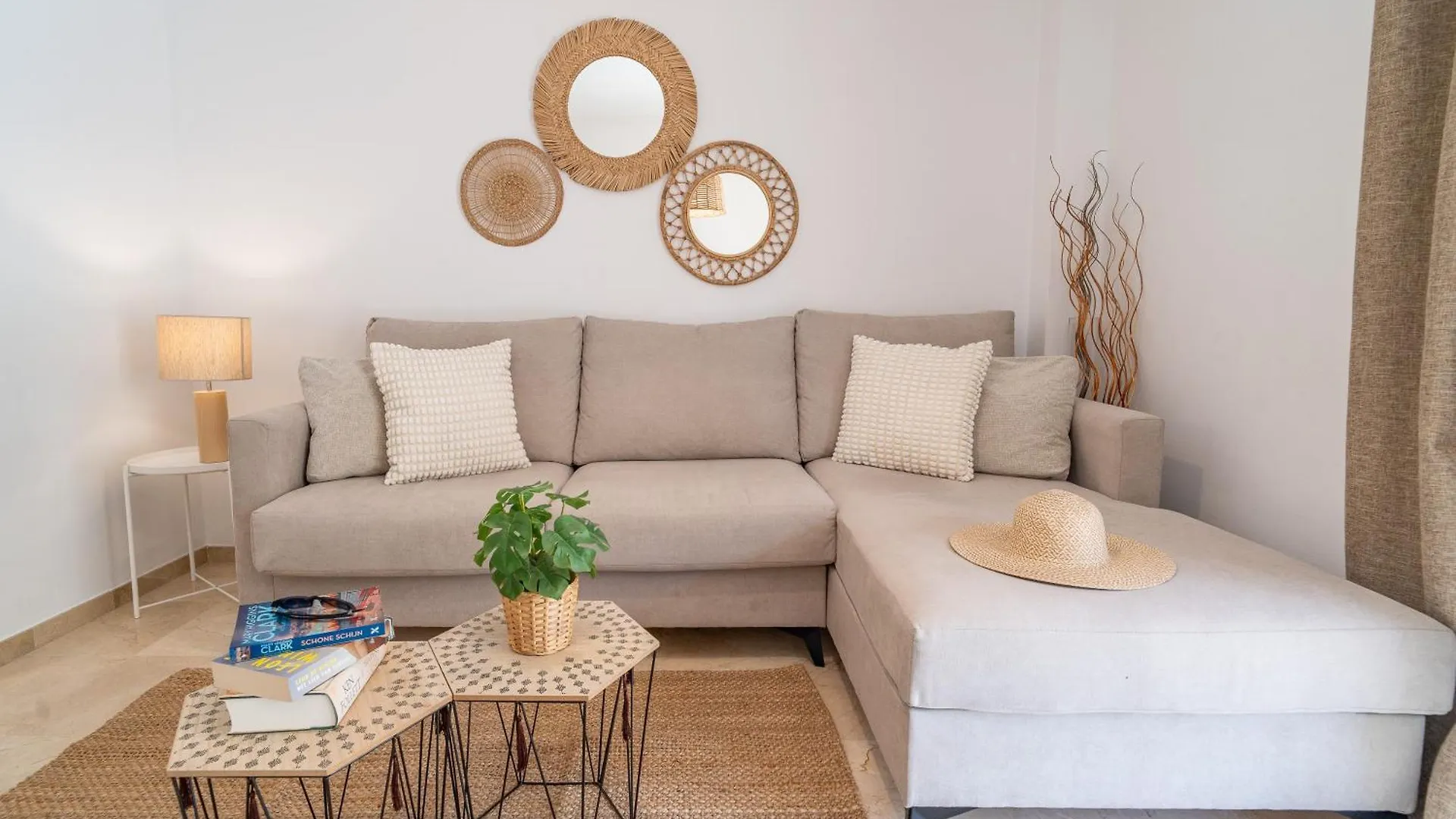 Apartman 1St Line Of The Beach, La Rada Beach! Ac,Wifi,Terrace, Private Parking Estepona