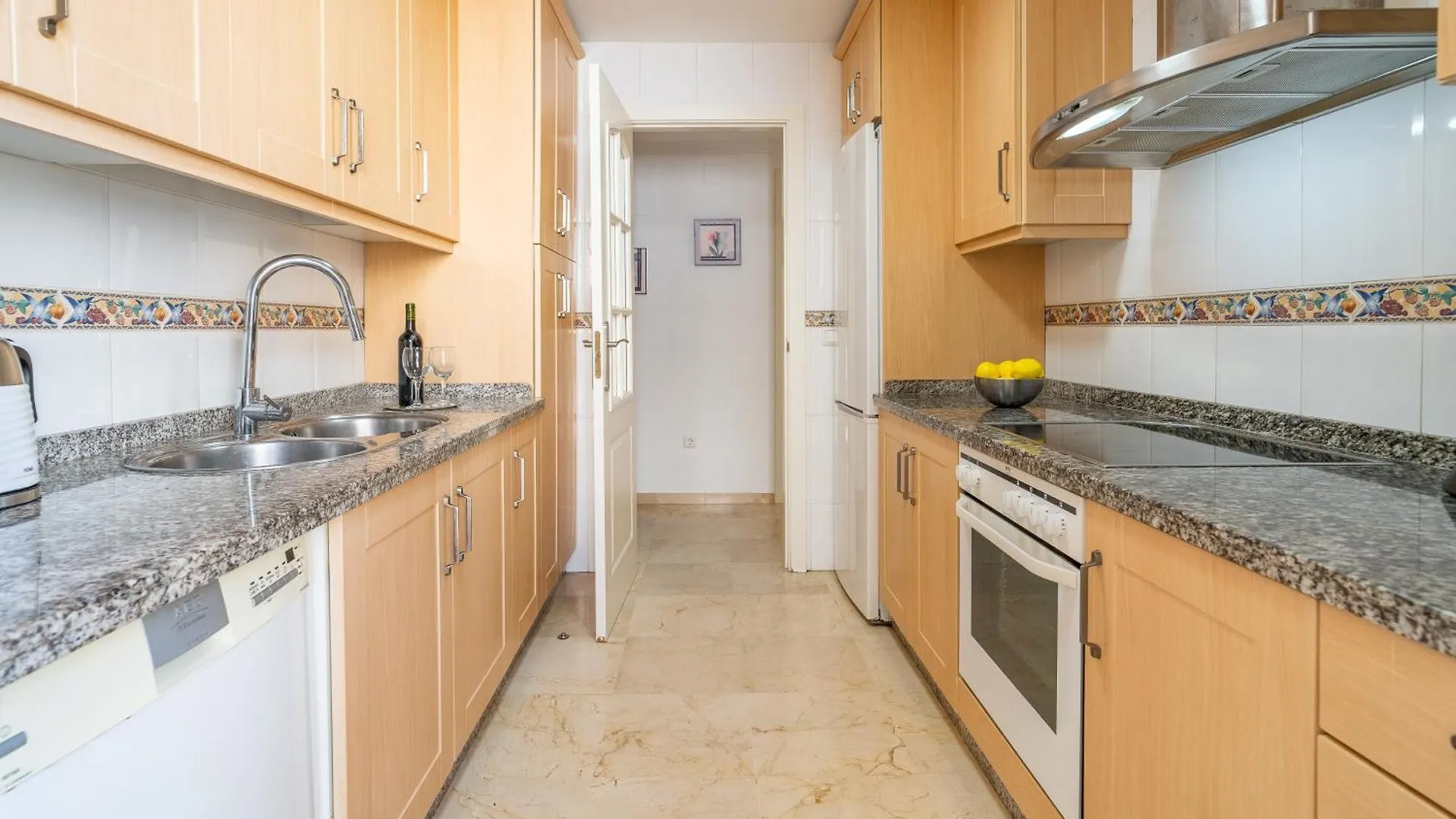 1St Line Of The Beach, La Rada Beach! Ac,Wifi,Terrace, Private Parking Estepona 0*,