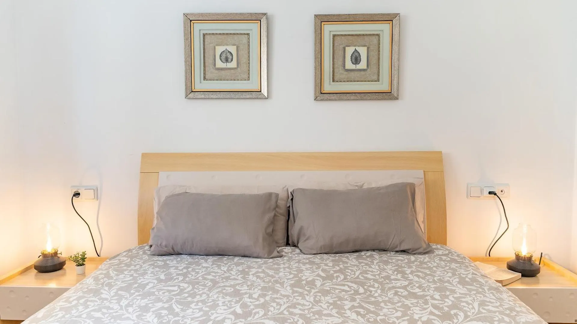 1St Line Of The Beach, La Rada Beach! Ac,Wifi,Terrace, Private Parking Estepona