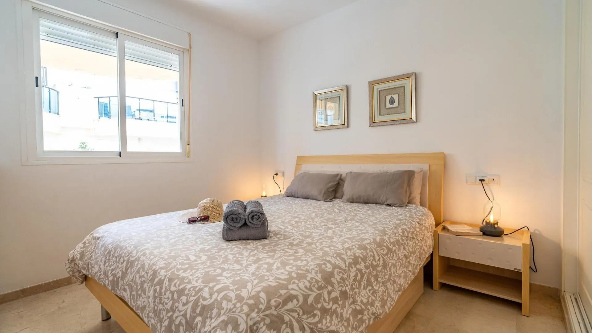 Apartman 1St Line Of The Beach, La Rada Beach! Ac,Wifi,Terrace, Private Parking Estepona