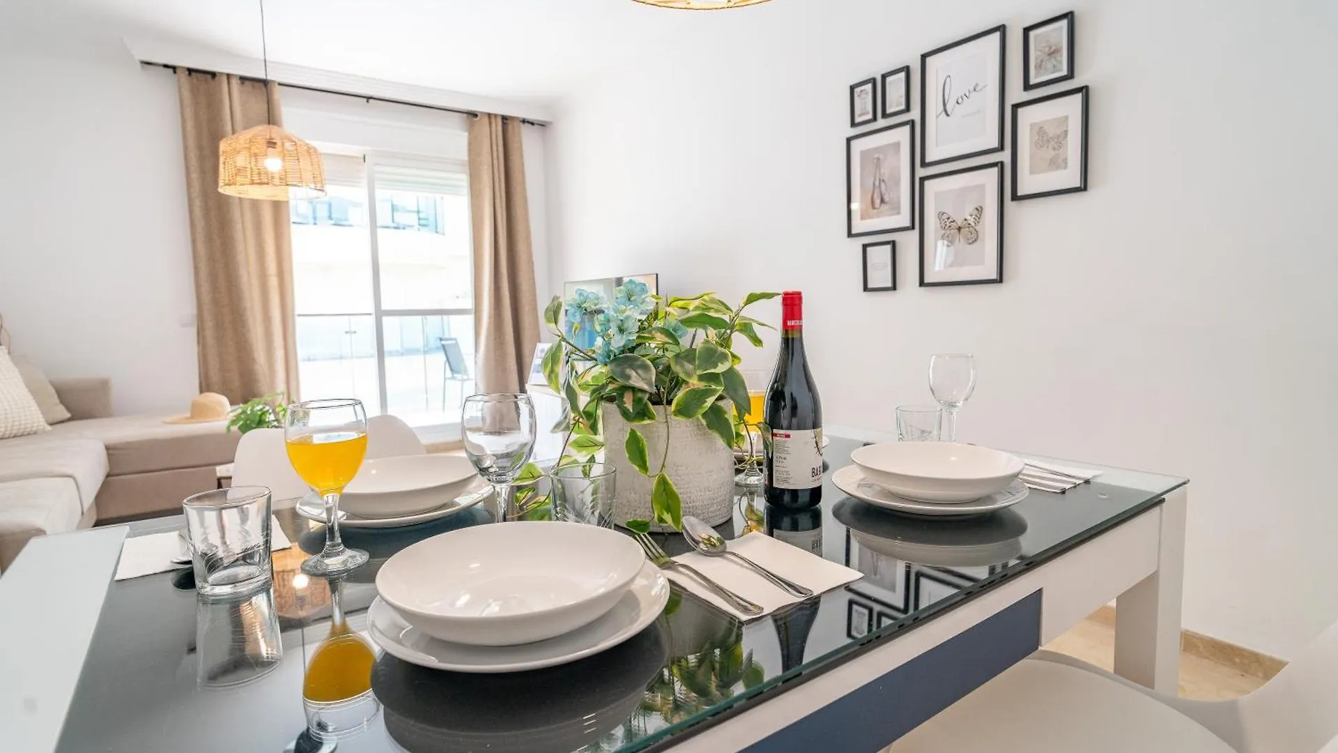 1St Line Of The Beach, La Rada Beach! Ac,Wifi,Terrace, Private Parking Estepona 0*,  Spanyolország